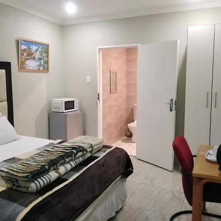 Classic-Lodge Kempton Park Dış mekan fotoğraf